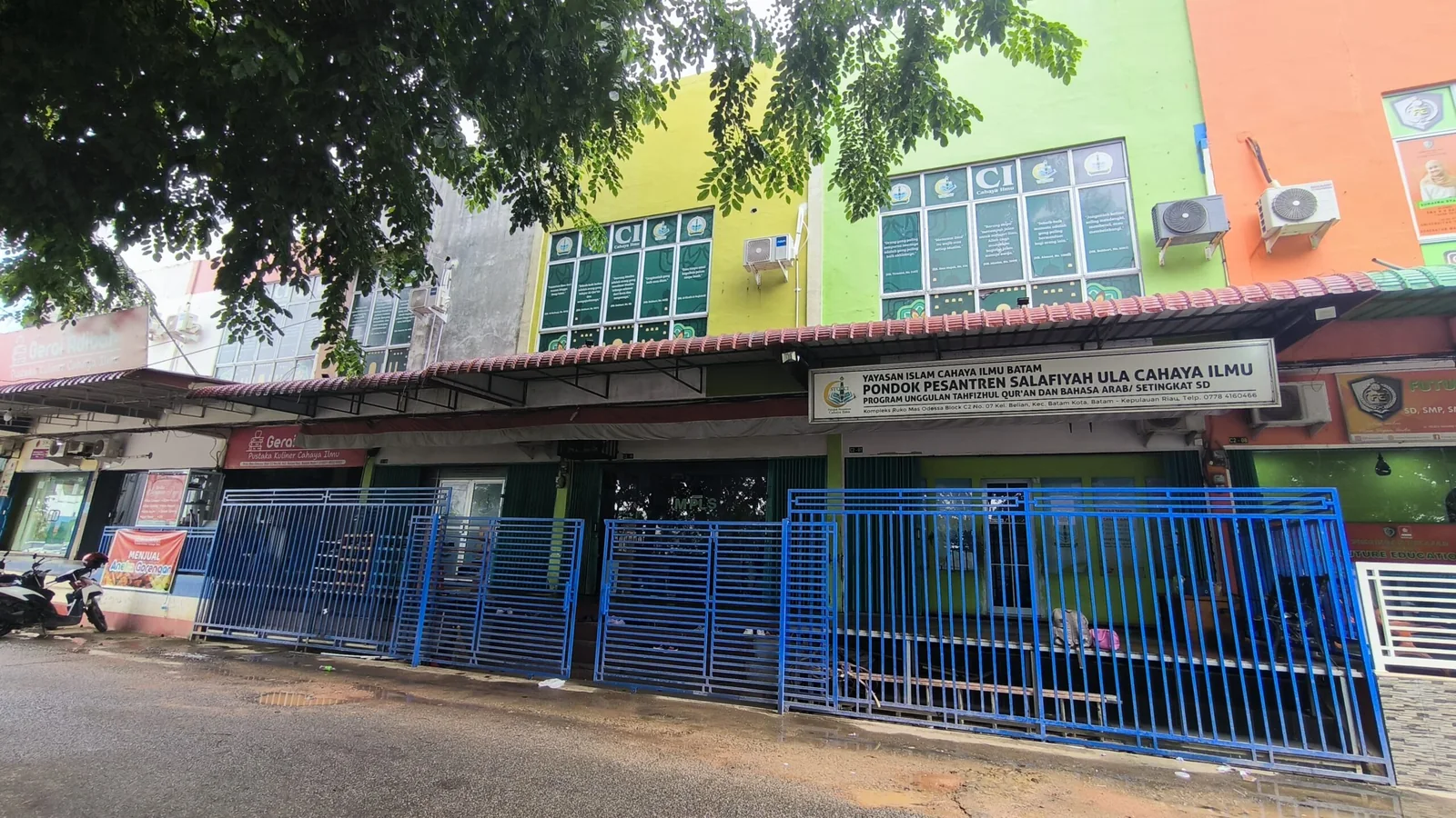 Gedung Pesantren Cahaya Ilmu Batam